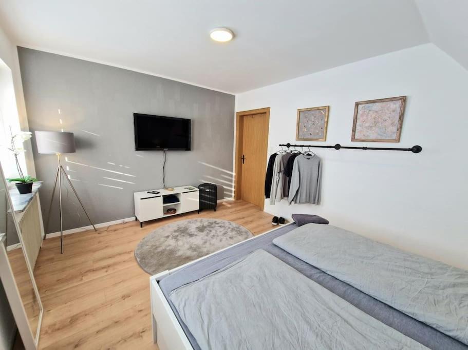 Gemuetliche Wohnung Direkt Am Kuestenkanal! Wardenburg Exterior foto